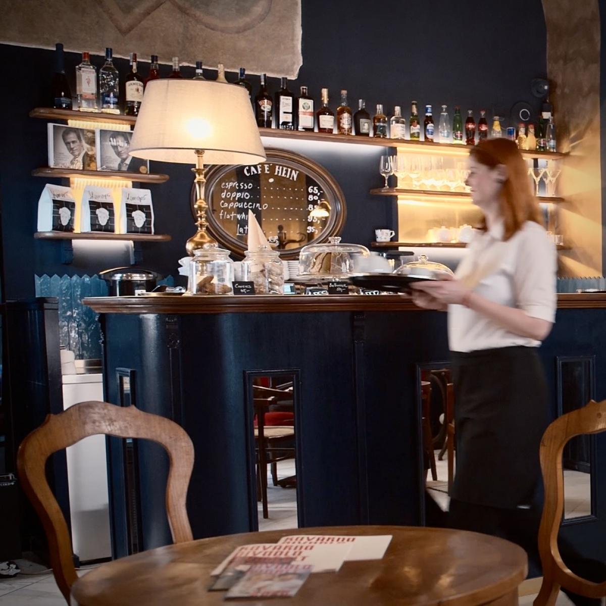 Kavárna - Hledáme baristku a obsluhu