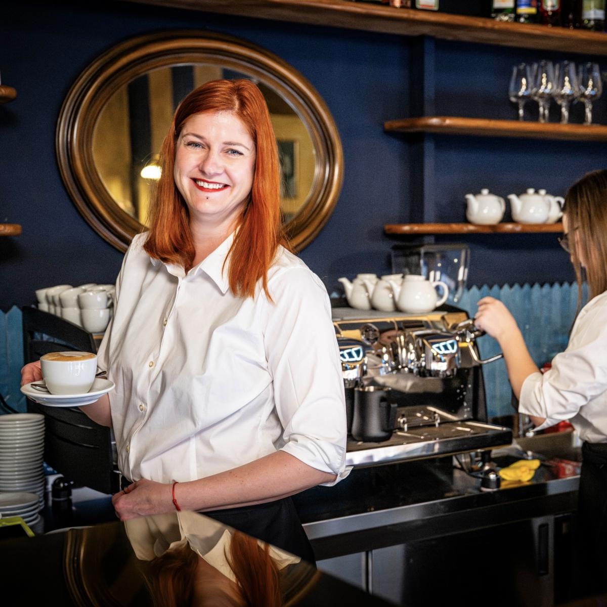 Kavárna - Hledáme baristku a obsluhu