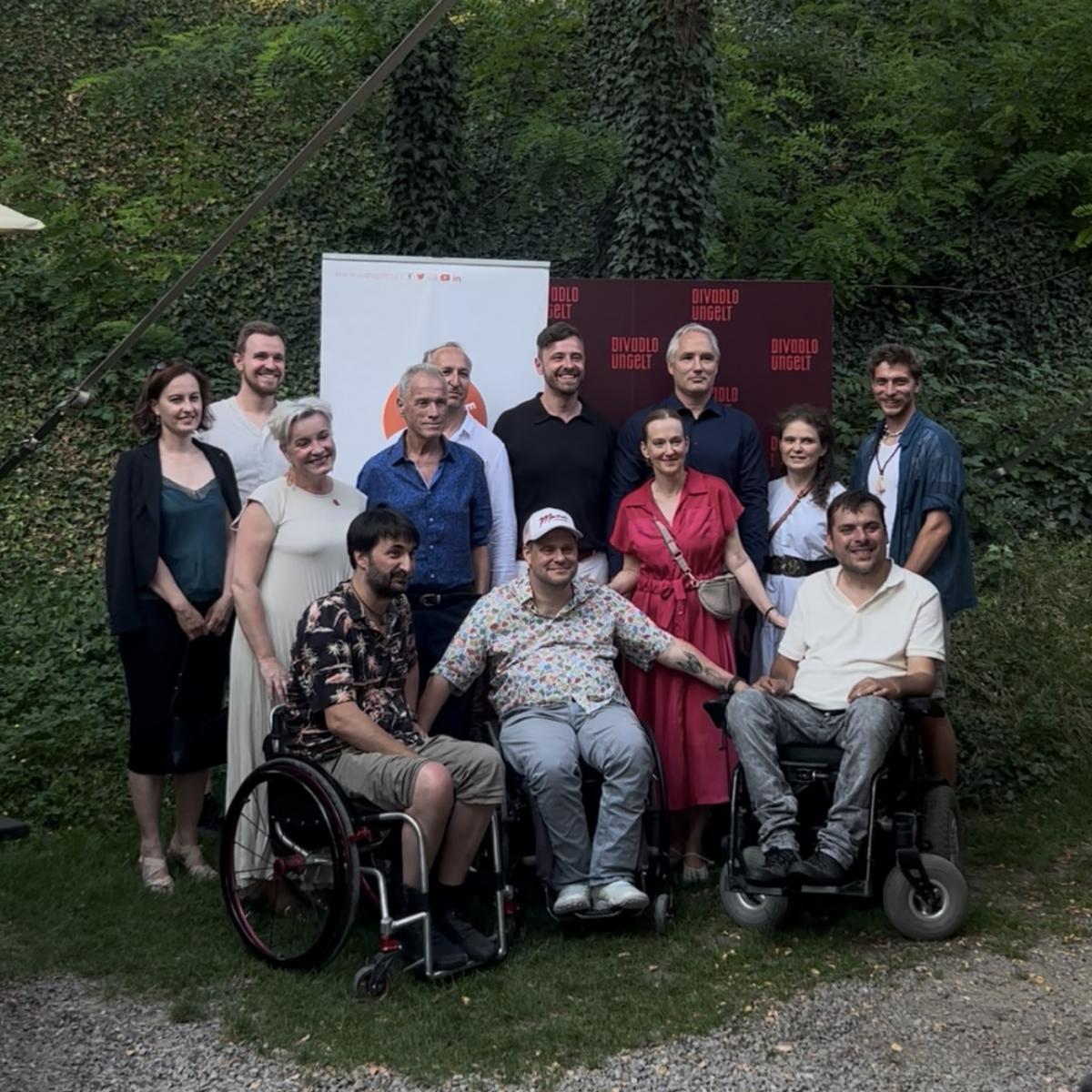 Novinky -  Charitativní večer vynesl už třetí milion pro Centrum Paraple