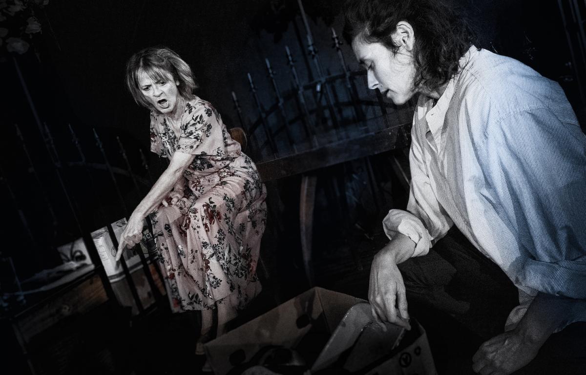 Dobrou noc, mami - fotky z inscenace