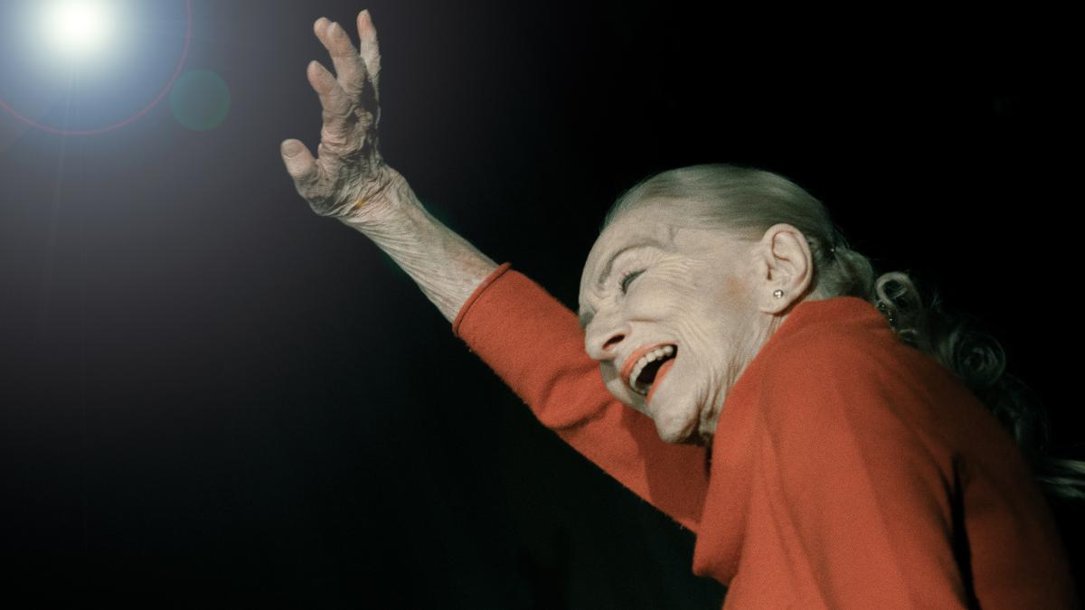 Zpívá a vypráví Soňa Červená