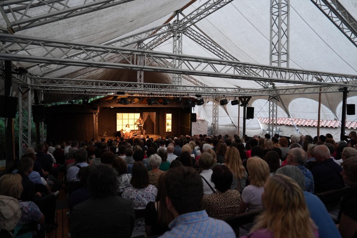 zastreseni_letni_sceny-4