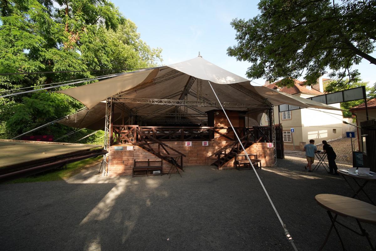 zastreseni_letni_sceny-3