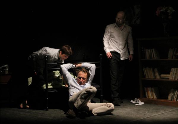 Smrt a dívka - fotky z inscenace (foto Marie Krbová)