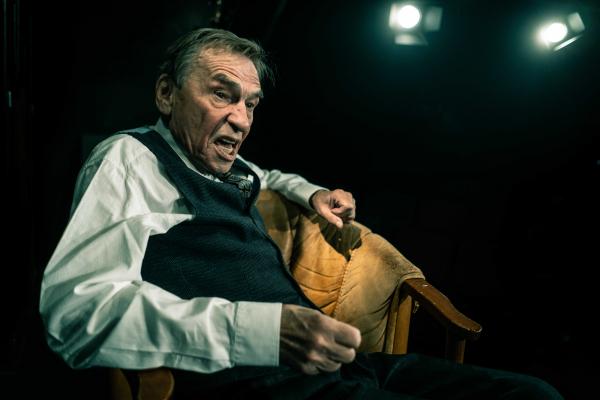 TO MÁM ALE KLIKU - fotky z inscenace