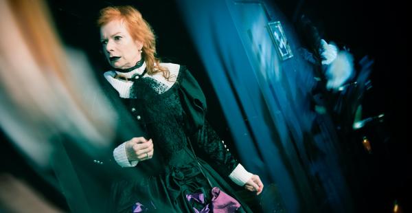 TRHNI SI, OTČE! - fotky z inscenace