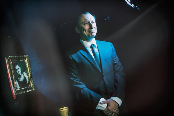 TRHNI SI, OTČE! - fotky z inscenace