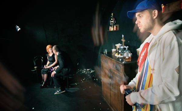 TRHNI SI, OTČE! - fotky z inscenace