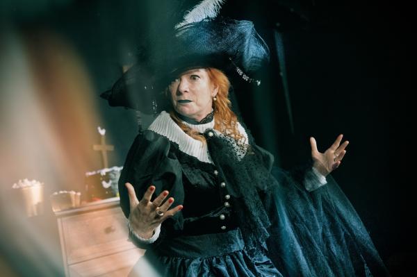 TRHNI SI, OTČE! - fotky z inscenace