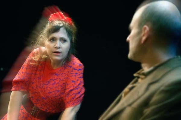 Stůl pro dva - fotky z inscenace