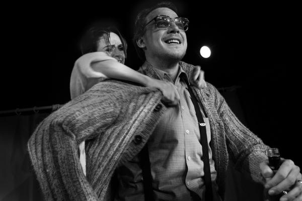 Slepice na zádech - Fotografie z inscenace